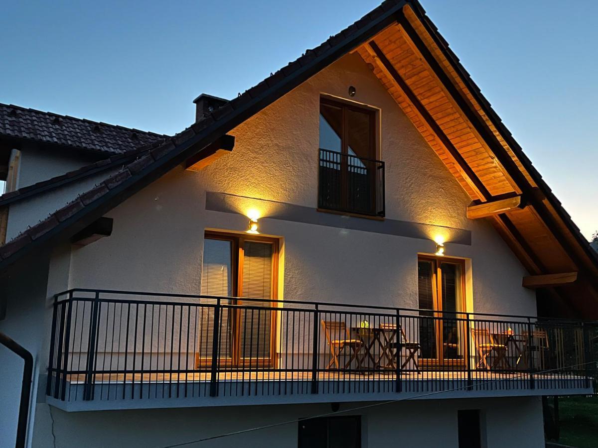 Apartma Ela Zgornje Gorje Exteriör bild